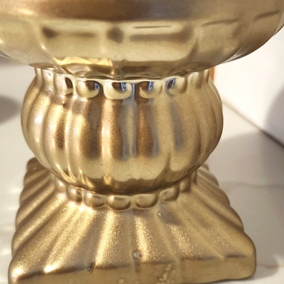 Pillar Candleholder - Picture 4 of 4